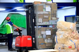 Aduanas rematará artículos que no fueron reclamados como celulares de alta gama y electrodomésticos