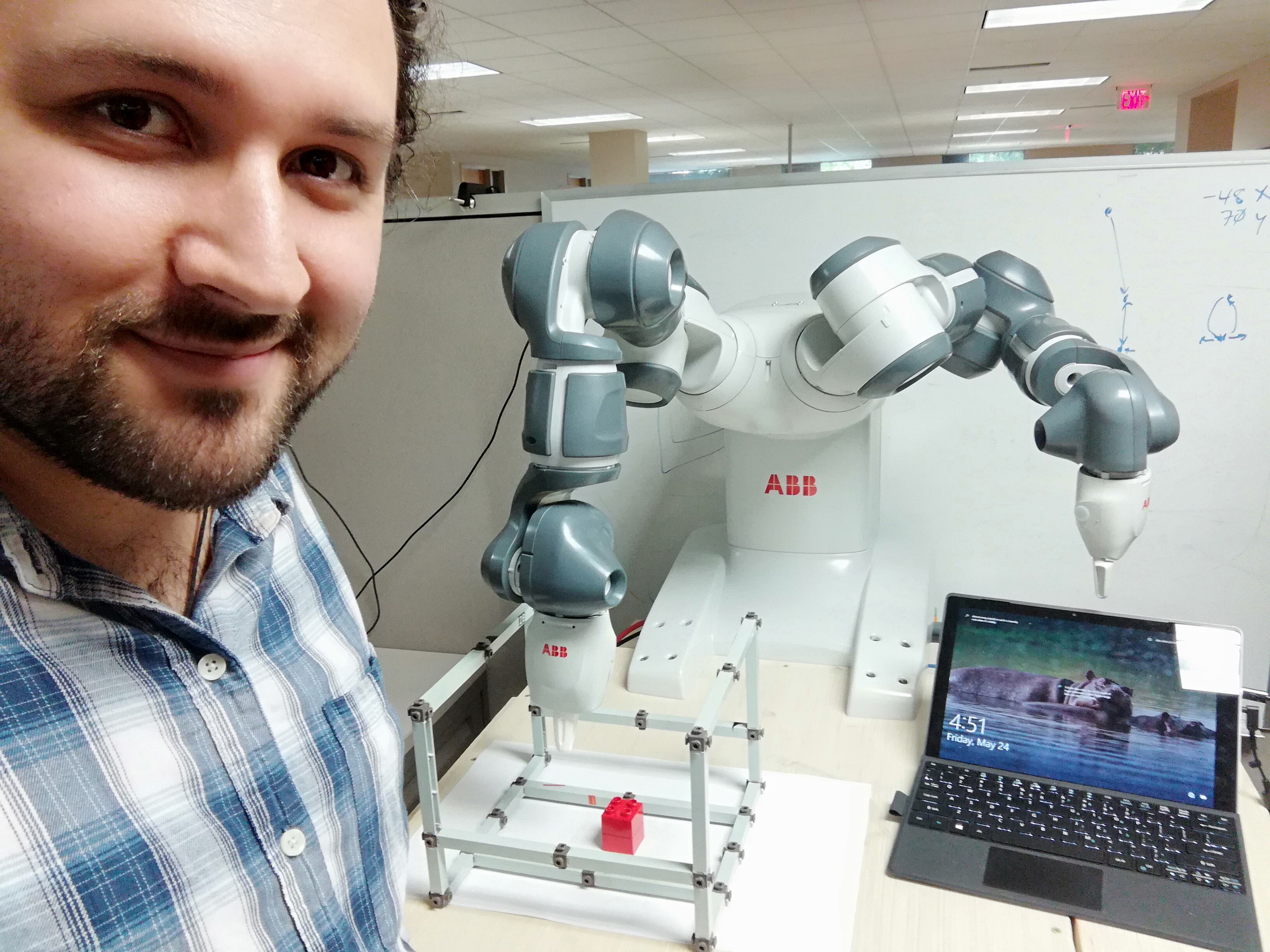 Mauricio Soto González, quien se graduó este año como doctor en Ingeniería de Software e Inteligencia Artificial en una de las más prestigiosas universidades del mundo en el campo de la computación, la Universidad Carnegie Mellon de Estados Unidos