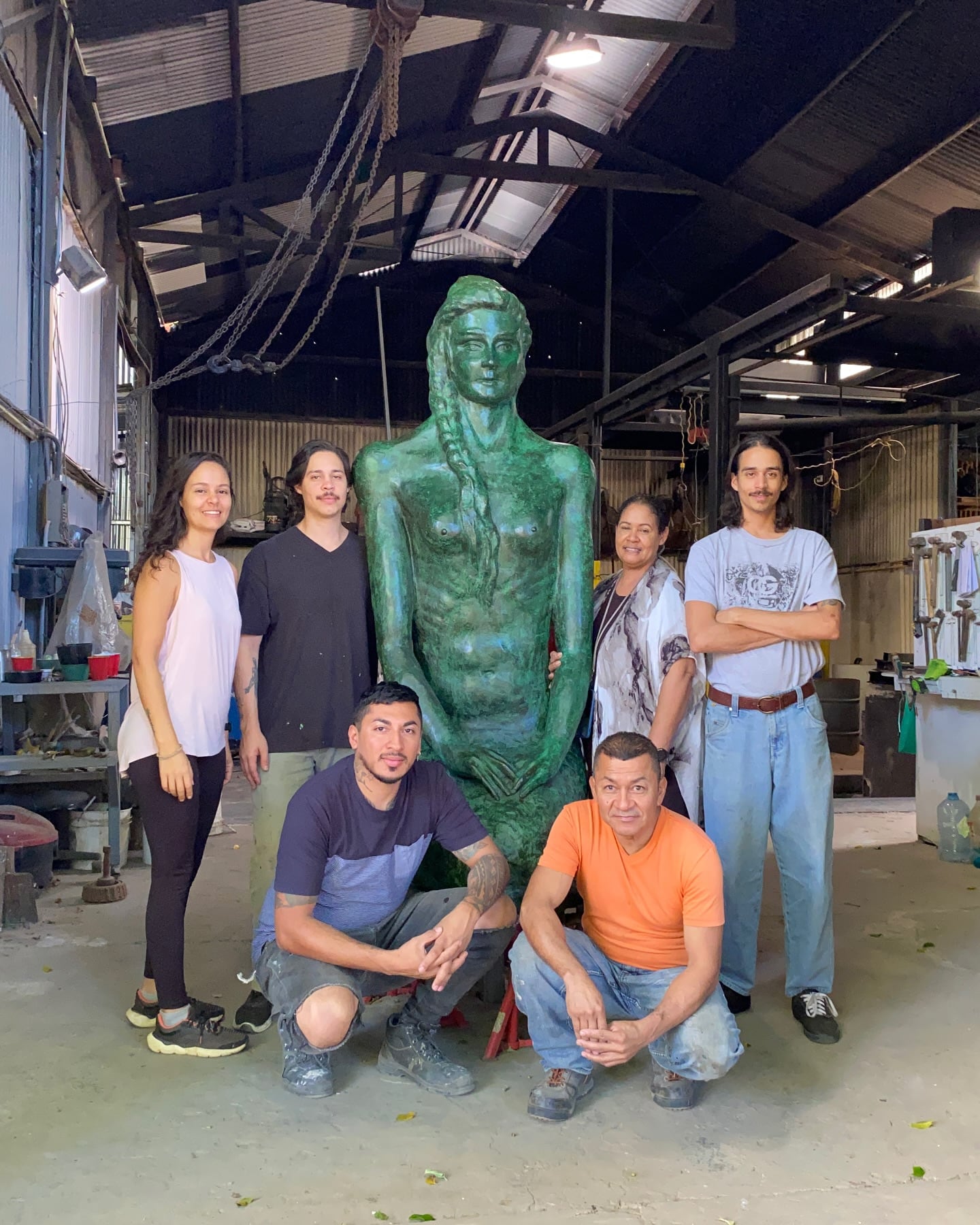 La sirena de Esterillos ya regresó al lugar que ama, el mar, permitiendo así que don Fernando Mora Jiménez pueda seguir soñando con ella, sobre todo ahora que la dejaron más guapa que nunca antes.