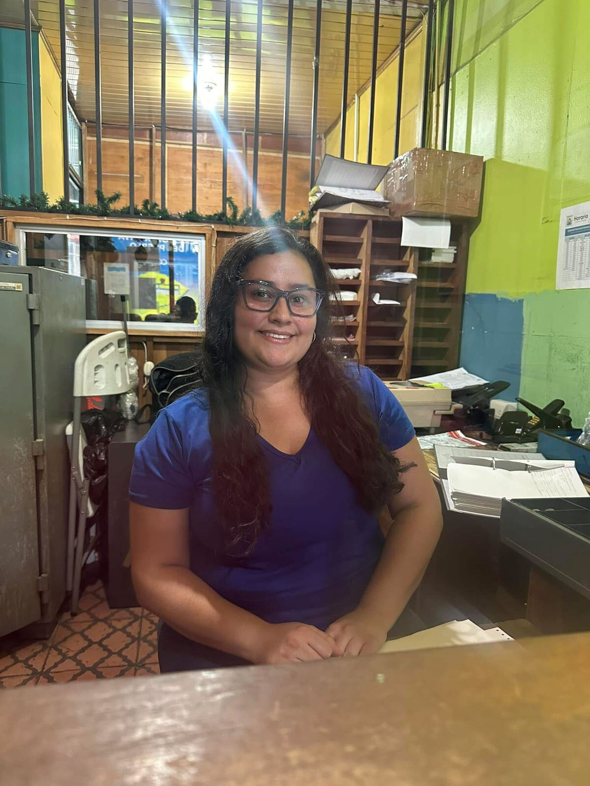 Selena María López Alfaro, de 26 años, esperó con ansías el fin de semana del 12 y 13 de julio del 2025, porque sería la fecha en la que recuperaría su libertad luego de estar en una relación sentimental en la que vivía violencia emocional y física. Foto: Ana Yanci Quirós para La Teja