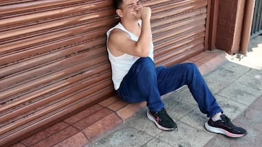 Mailo, hecho un mar de lágrimas, se mostró destrozado por esto que le pasó a su panadería