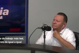 Mario Méndez, el “caballero del micrófono” se despidió este martes de los oyentes de radio Columbia