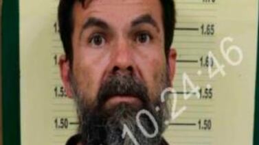 Ocho hombres son buscados por robar carros, ¿reconoce a alguno?