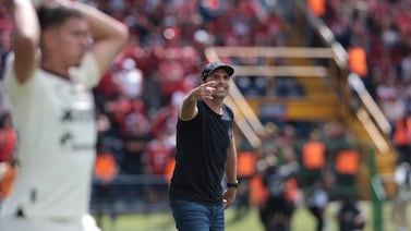 Andrés Carevic reconoció contundencia de Alajuelense y advierte que espera de las semifinales del torneo