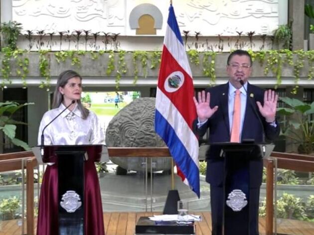 El presidente Rodrigo Chaves y la ministra Laura Fernández desconvocaron el proyecto de ejecución de la pena.