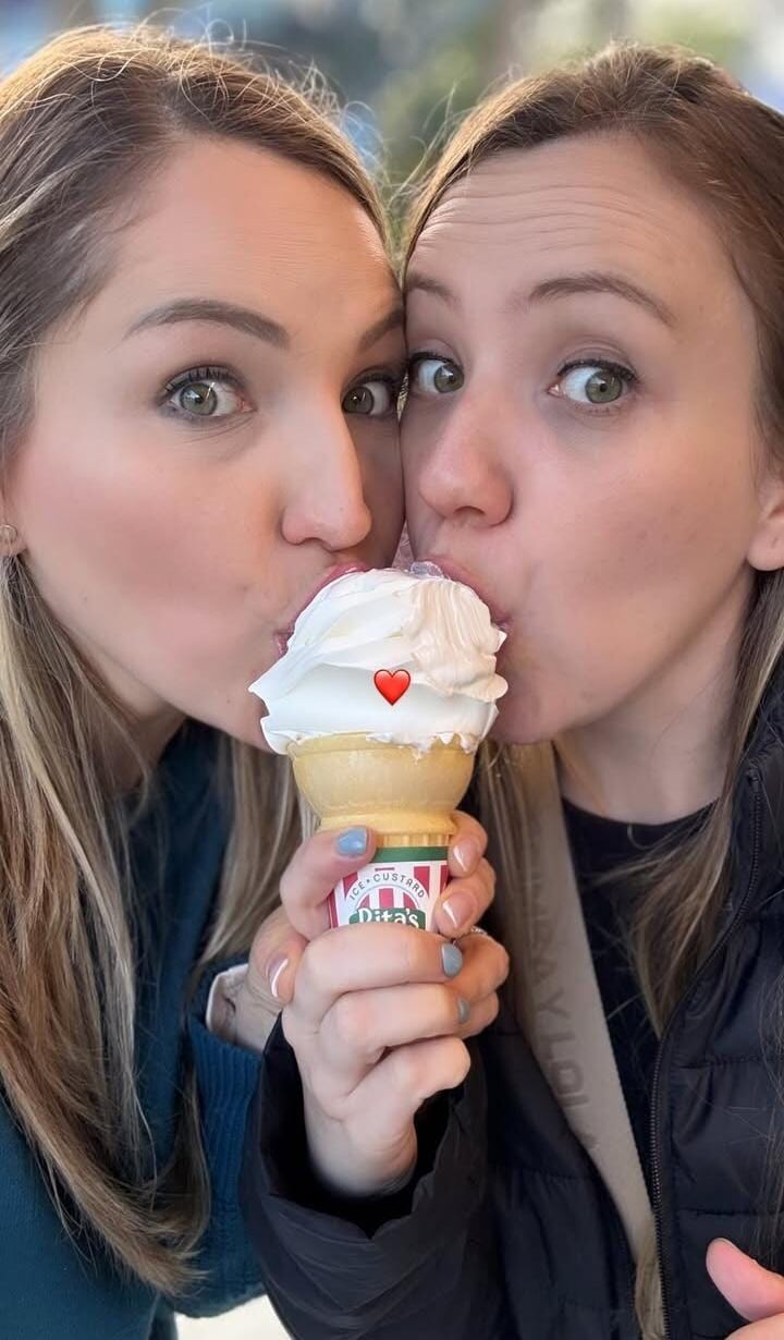 Sophía Rodríguez y su hermana son dos gotas de agua