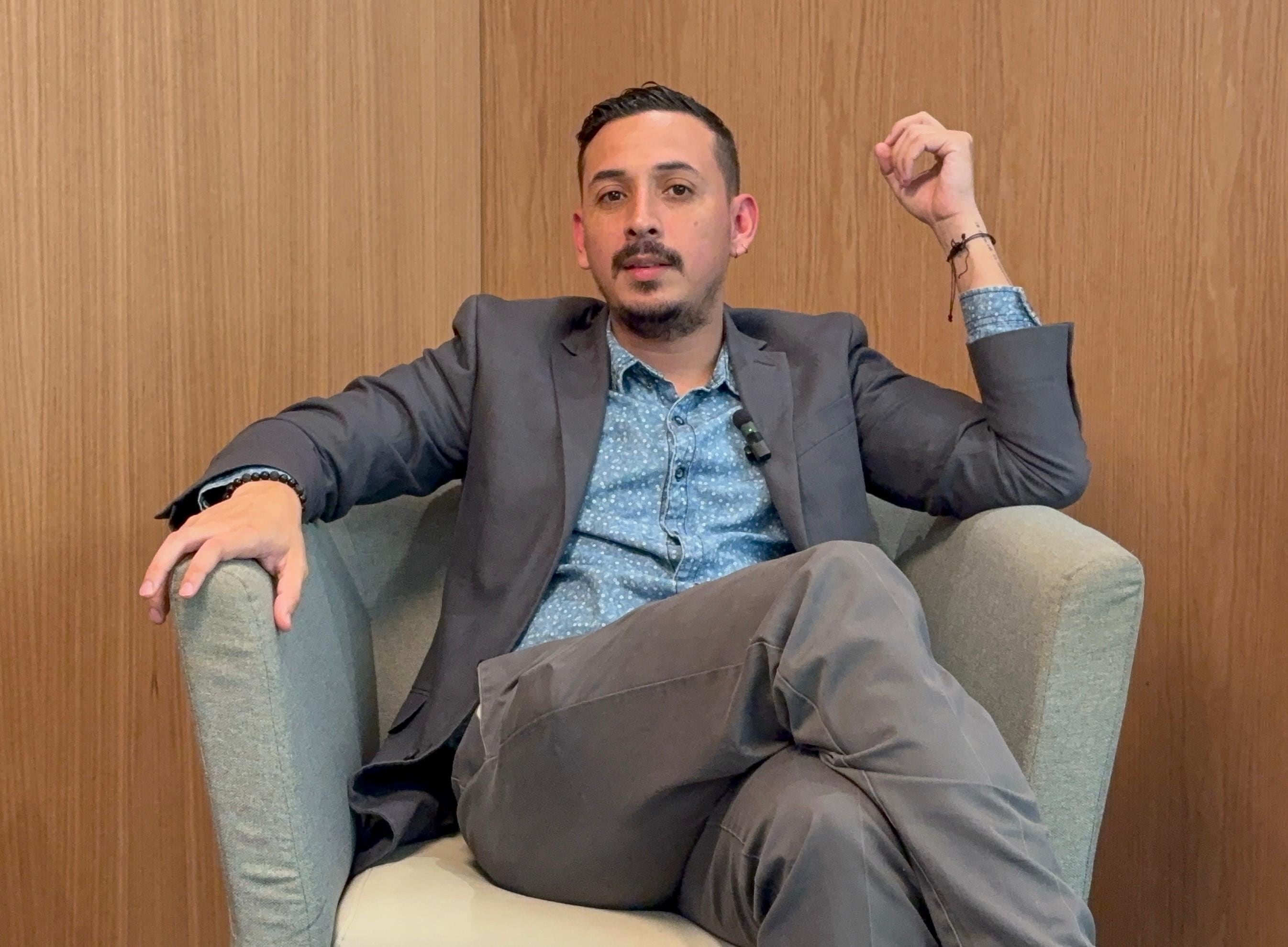 Ariel Robles es precandidato presidencial del Frente Amplio