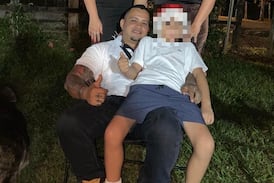 Vecino narra escena de dolor y revela qué dijo el abuelo del niño de 12 años asesinado junto a su padre