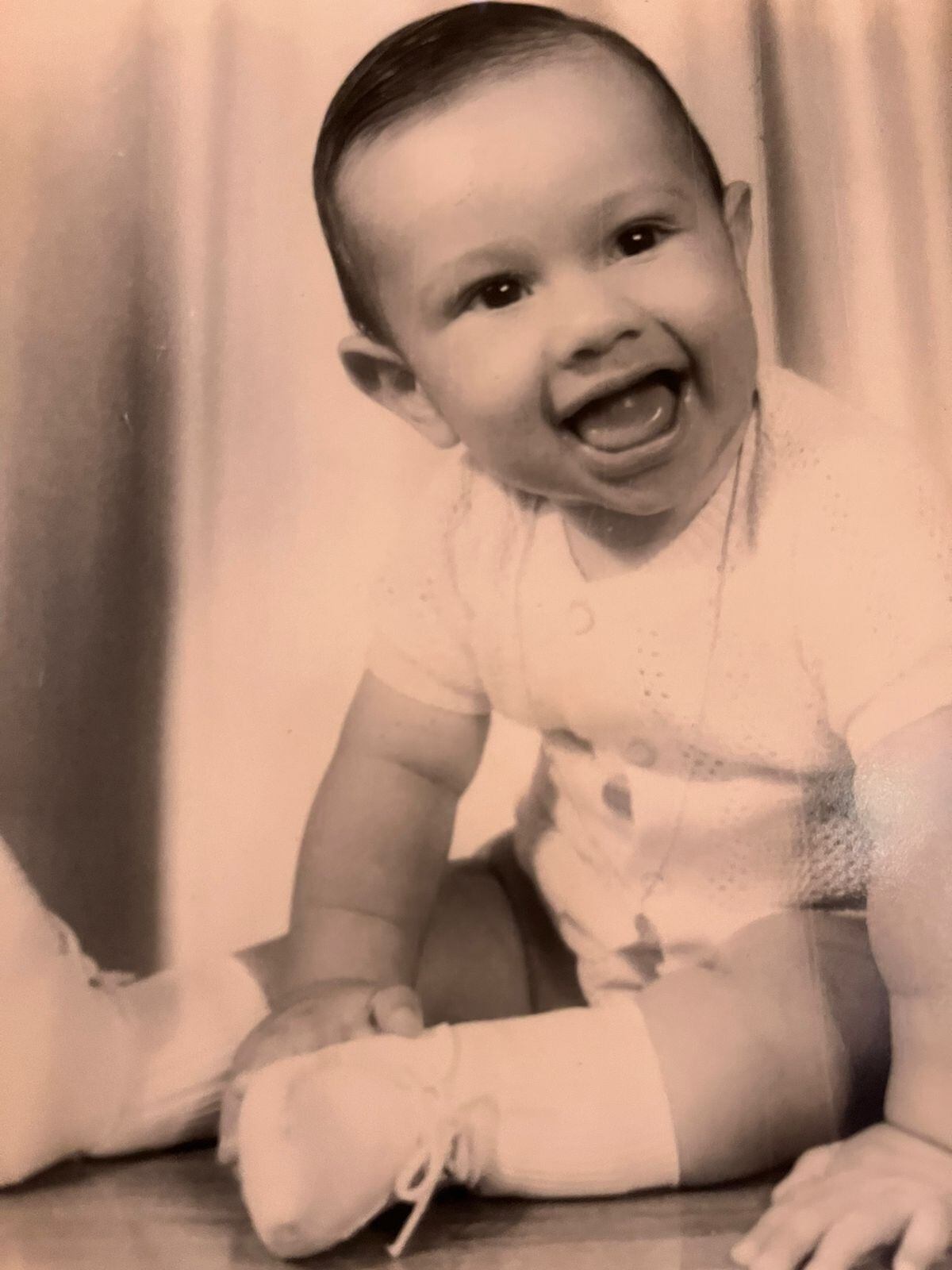 El periodista Randall Salazar confesó que fue un niño muy tremendo.