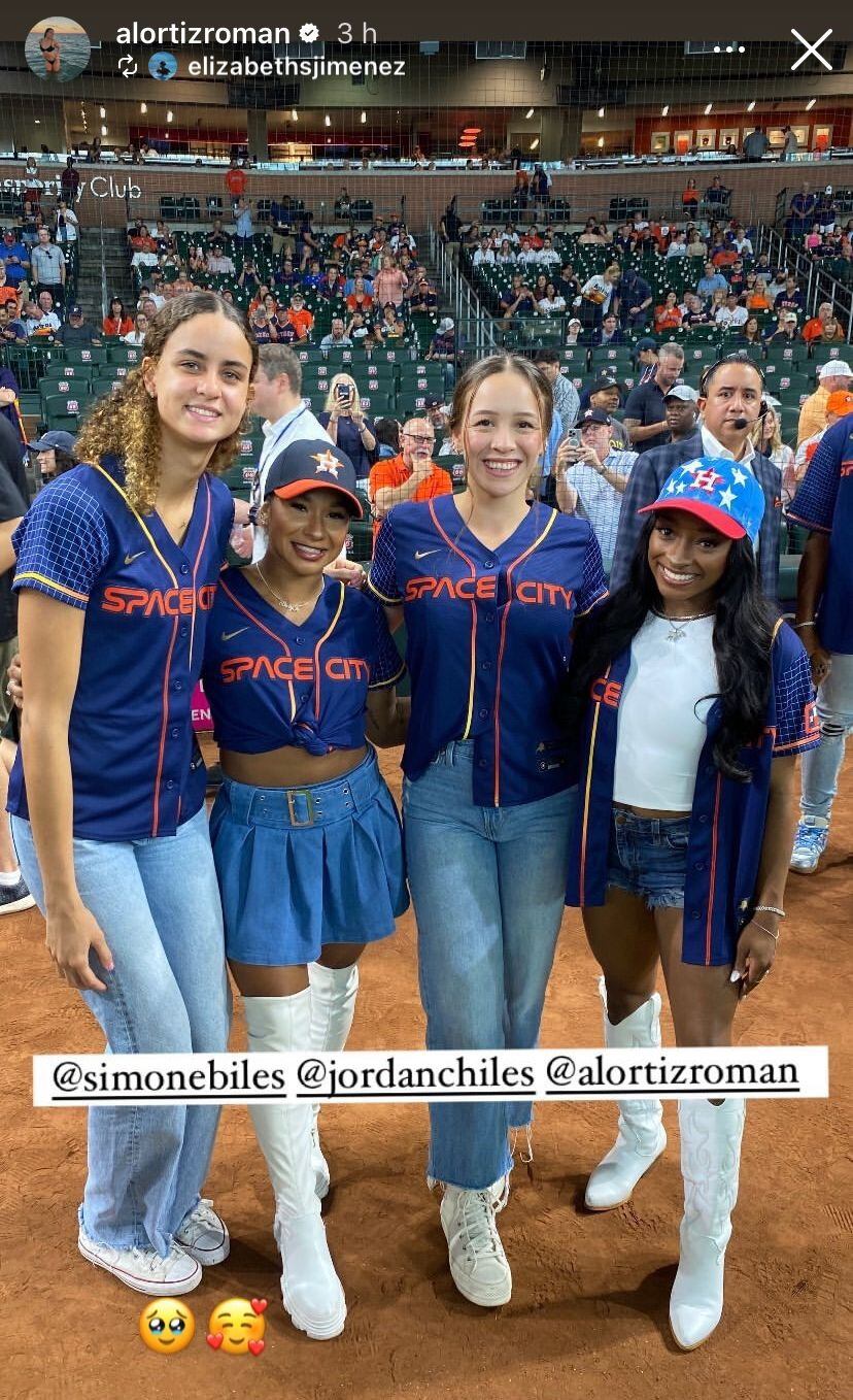 Alondra Ortiz en juego de los Astros.