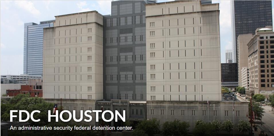 Fotografías tomadas del sitio web del Buró de Prisiones de los Estados Unidos.