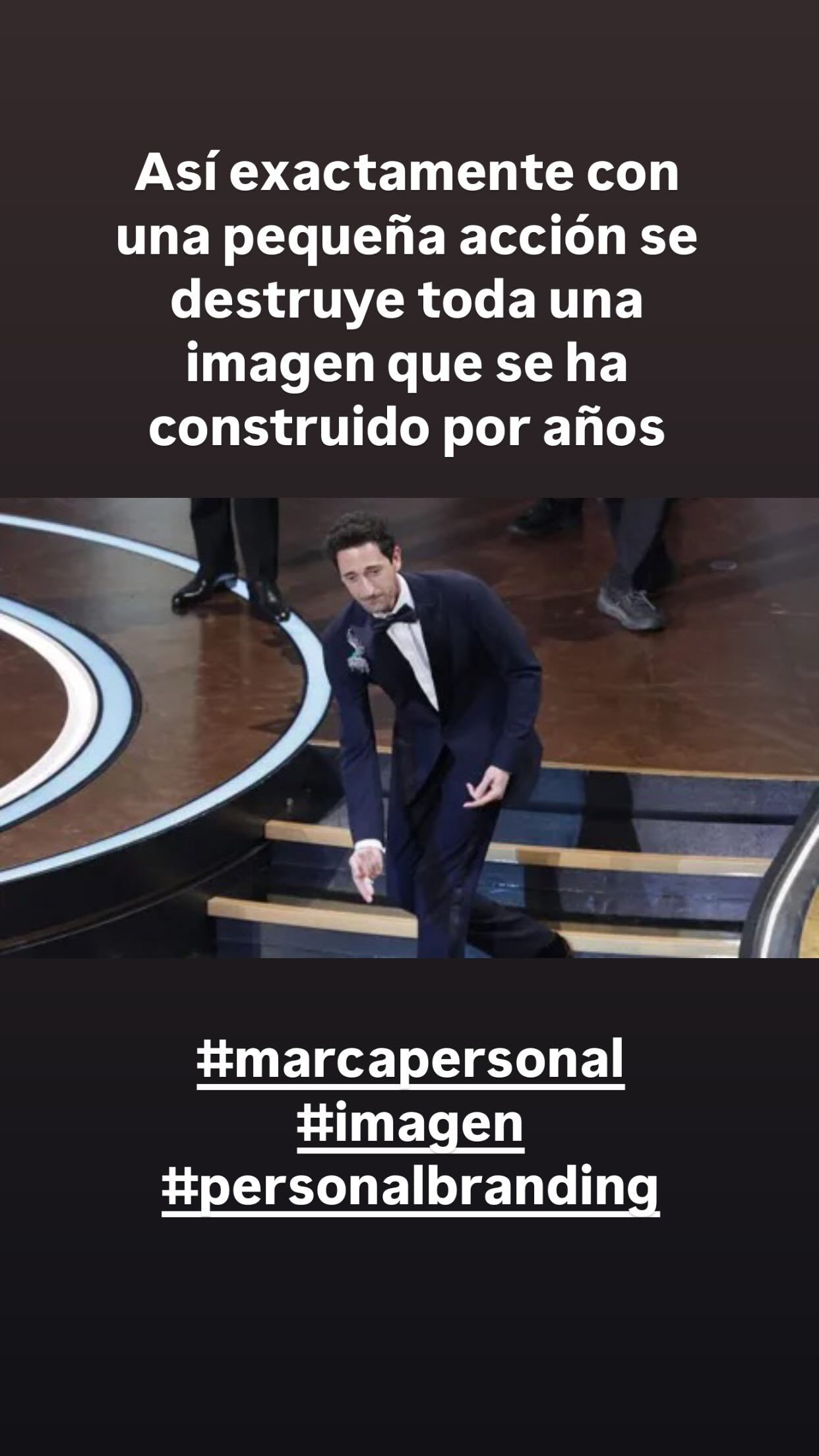 La experta en etiqueta y protocolo, Christy Marín, no se anduvo por las ramas y le dio con todo a los premios Óscar celebrados el domingo, una gala que, aseguró, nunca más en su vida volverá a ver.