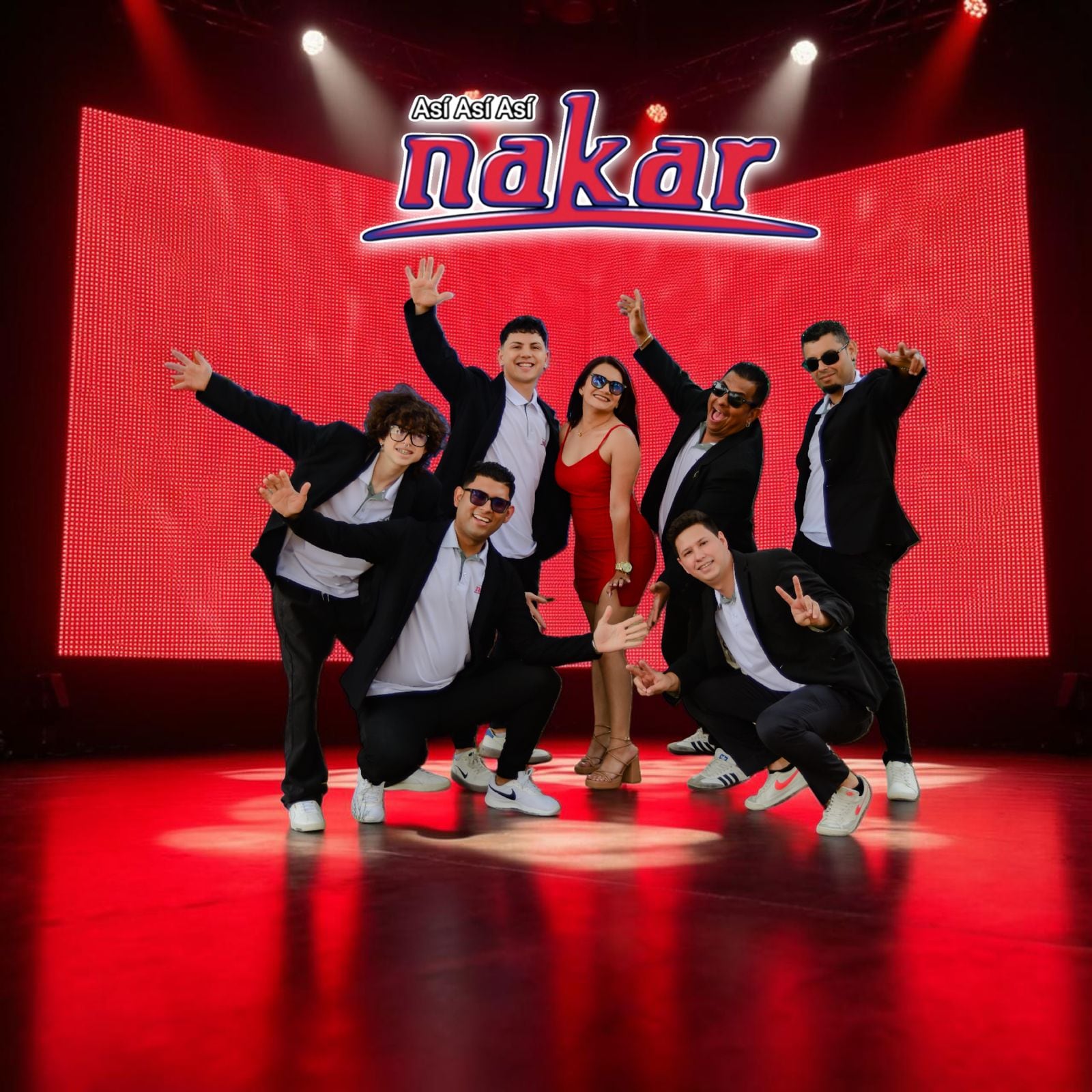 Grupo Nakar y el cantante mexicano Alí Télez