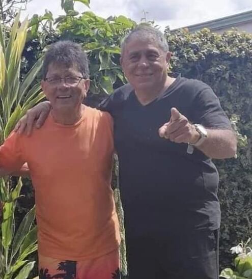 Los Hicsos, Gerardo Ramírez junto a Johnny Díaz.