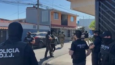 Banda escogía casas al azar y obligaba a dueños a “prestarlas” para un oscuro fin