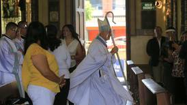 Curas afirman que ha bajado el número de católicos que va a misa