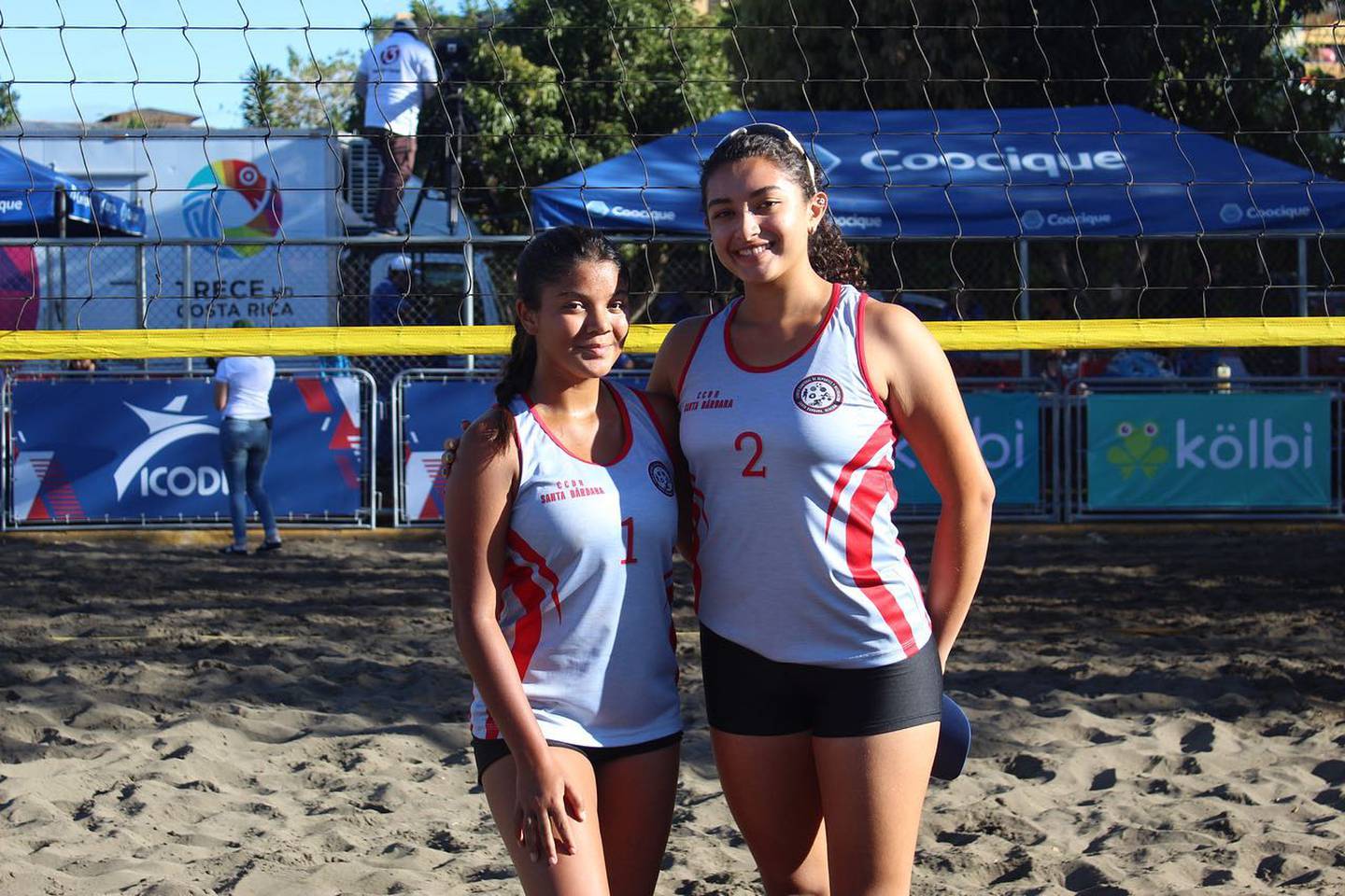 El equipo femenino de voleibol de playa Sub-19 de Santa Bárbara lo integran Aliza Aguilar y Wendy Ortega . Ellas participaron en la edición 40 de los Juegos Deportivos Nacionales Icoder 2022-2023. Ganaron la medalla de plata