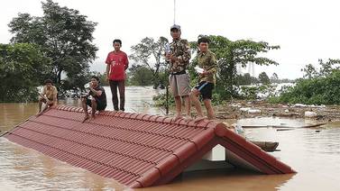 Cientos de desaparecidos en Laos porque se rompió una represa