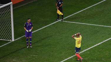 Amenazan de muerte a futbolista colombiano que falló penal en Copa América