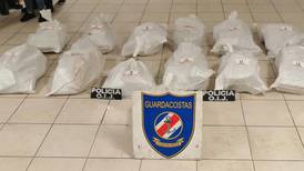 Detienen a seis hombres que transportaban 248 kilos de cocaína en una lancha