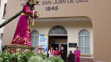 Imagen de Jesús Nazareno cumple su promesa y realizó histórica visita a hospitales josefinos