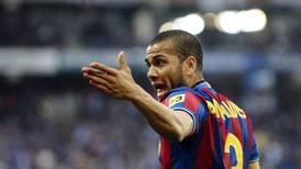 Dani Alves, con 38 años, regresa al Barcelona a partir de enero