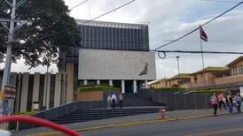 (Video) Buscan a charlatán que había paralizado los Tribunales de Alajuela