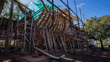 En Punta Morales construyen el que sería el velero más grande del mundo