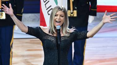 Fergie se defiende de las críticas y memes por su sensual interpretación del himno de Estados Unidos