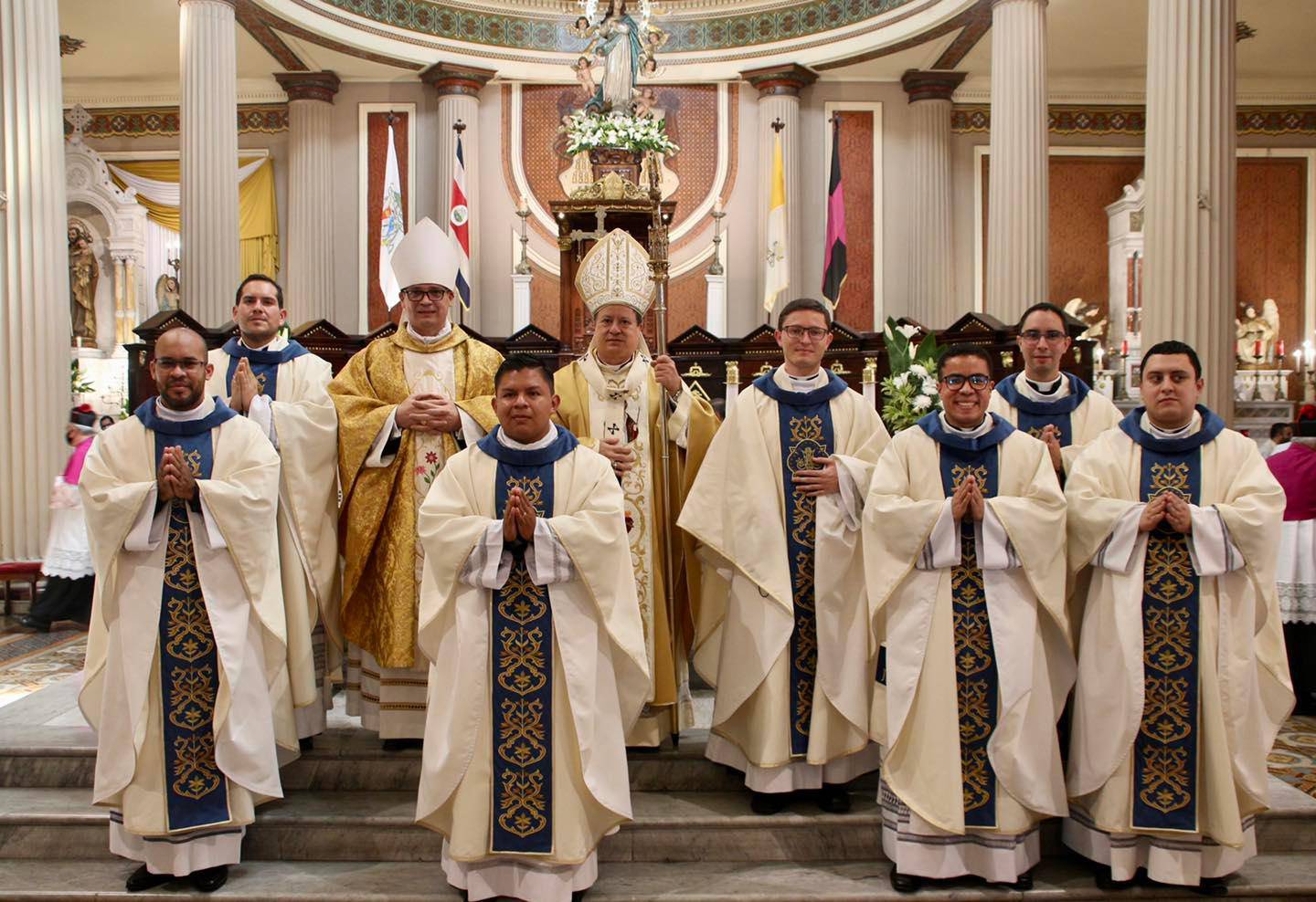 Siete nuevos sacerdotes fueron ordenados este miércoles 8 de diciembre en la catedral Metropolitana Santuario Nacional San José.