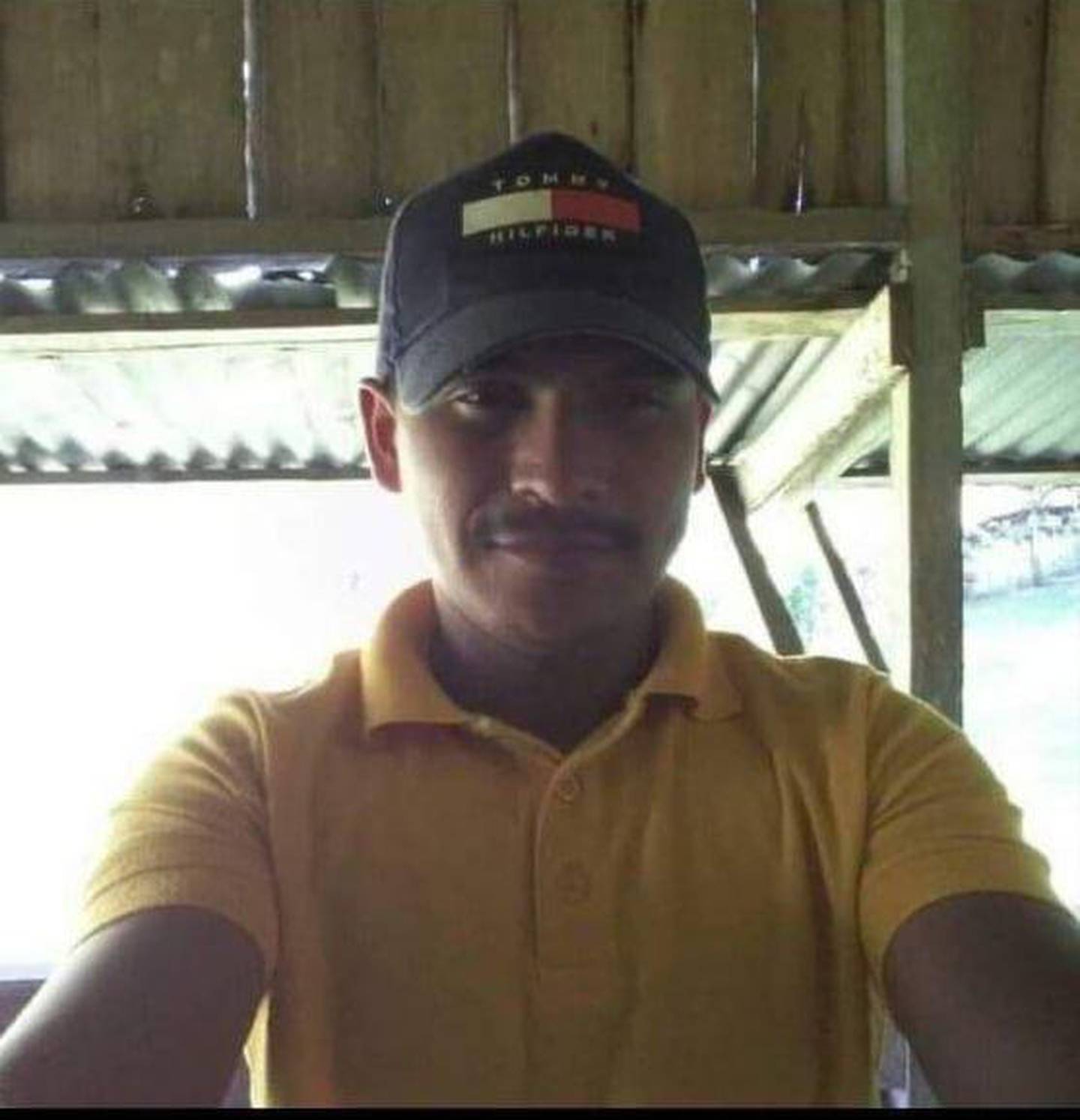 Un nicaragüense llamado, Ezequiel Polanco González, de unos 40 años, es buscado por el OIJ porque supuestamente asesinó a machetazos al costarricense, Gerardo Eugenio Díaz Torres