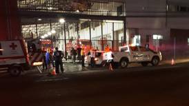 Hombre baleado murió dentro de carro frente a los bomberos de Pavas