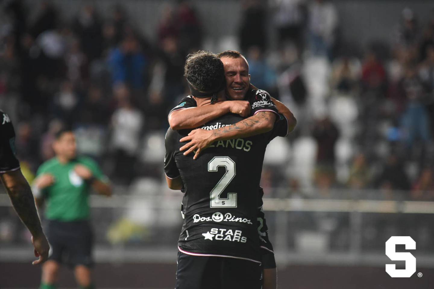 Kliver Gómez anota su primer gol y lo dedica a su hijo en el cielo
