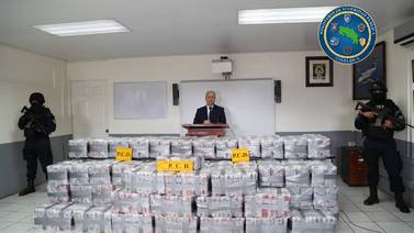 Decomisan contenedor con jugo de piña que llevaba 1.250 paquetes de cocaína 