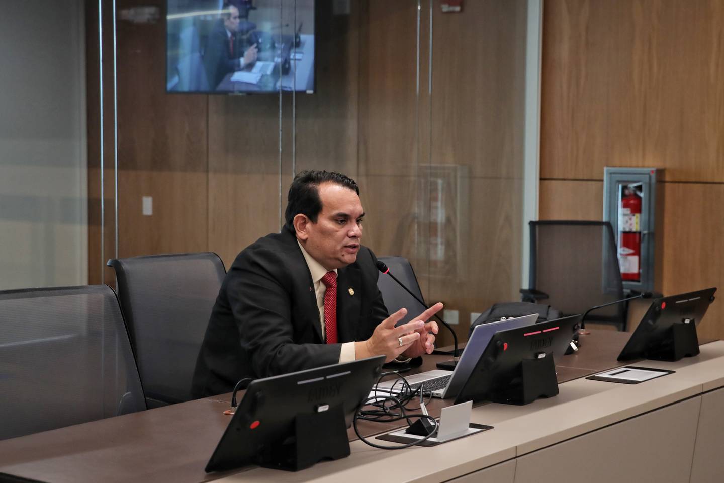 14/10/2023/ Comisión de seguridad y narco tráfico en la Asamblea Legislativa por parte de diputados a Randall Zúñiga, director del OIJ / foto John Durán
