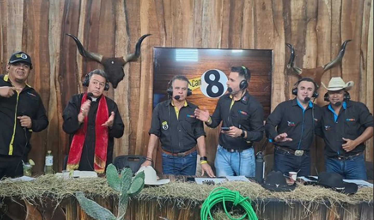 Canal 8 con la transmisión de las corridas de toros desde Pedregal.