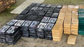 “Batidroga”: Decomisan paquetes de cocaína y marihuana sellados con logo de Batman 