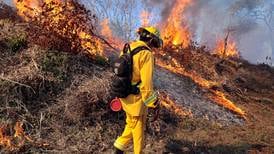Incendio forestal consume Prusia y afecta Parque Nacional Irazú