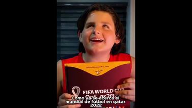 Video: ¡Qué carga! Niño no vidente adaptó su álbum del Mundial a braille