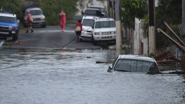 Ordenan evacuar a 70.000 personas en Puerto Rico por falla en represa