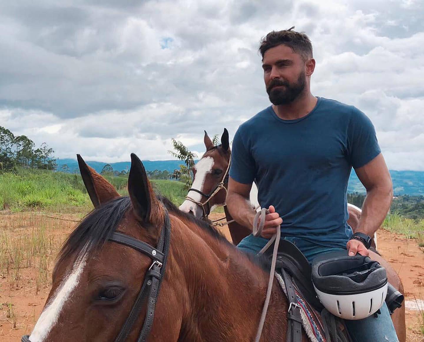 Zac Efron, actor de Hollywood, visitó Costa Rica para un documental de Netflix que se llama Con los pies sobre la Tierra