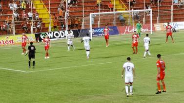 Video: El fútbol perdió en Puntarenas más allá del agónico empate en la cancha